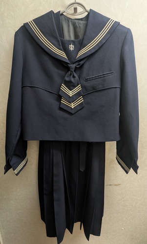 �k�C�� ���ٔ��S���w�������w�Z �Z�[���[�� �W�����p�[�X�J�[�g