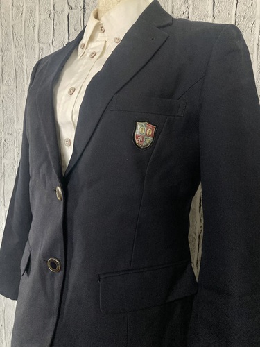 ���{ ���{���@�L�������w�Z�@�u���U�[�㉺�@�����V���c