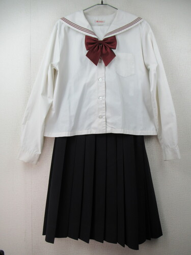 [�s��] 9047�@910�@�傫�ȃT�C�Y�I���ԃZ�[���[�㉺�Z�b�g KANKO �O�{�^�� �ԃ��{���t