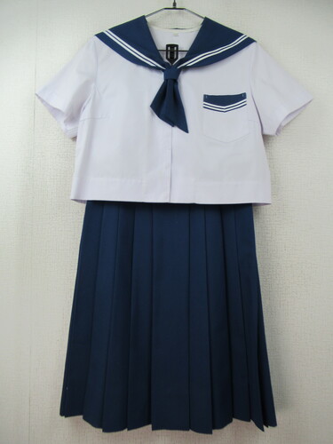 [�s��] 9054�@600�@�ăZ�[���[�㉺�Z�b�g ���� �O�z�b�N �傫�߃X�J�[�g