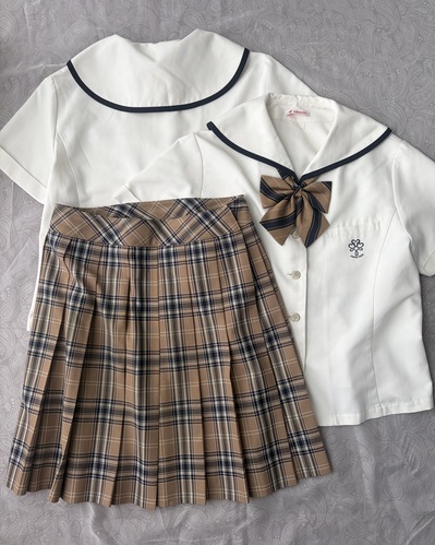 ���쌧 �ѓc���q�����w�Z  �傫�ȃT�C�Y ���s �ăZ�[���[��