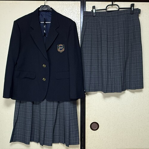 [�s��] �����w���q�u���U�[�@�~�X�J�[�gW75�@�ăX�J�[�gW75