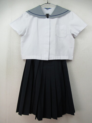 [�s��] 9231�@590�@�ăZ�[���[�㉺�Z�b�g whistle �O���[�� �O�{�^��