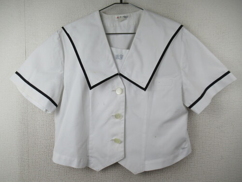 [�s��] 9329�@240�@�傫�ȃT�C�Y�I�ăZ�[���[�㒅 Yacht �O�{�^��