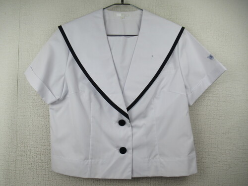 [�s��] 9331�@190�@�ăZ�[���[�㒅 �O�{�^��