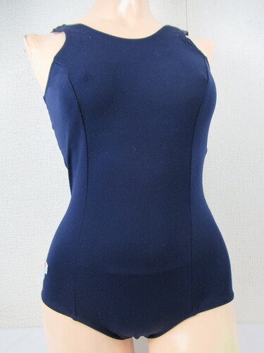 [�s��] 9364�@100�@�X�C�~���O���� ���j�`�J �r