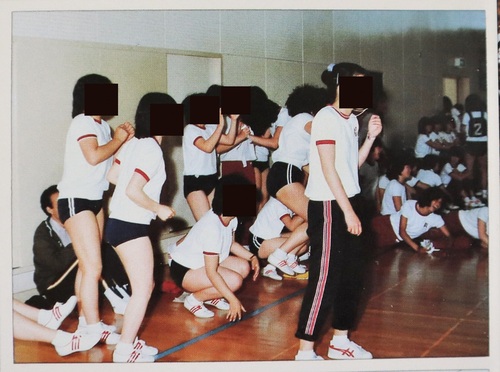  1984�N �����������H�������w�Z ���ƃA���o��