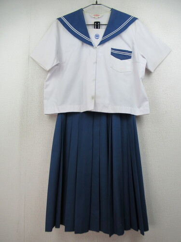 [�s��] 9404�@600�@�ăZ�[���[�㉺�Z�b�g M�ETombow �n�� �O�z�b�N