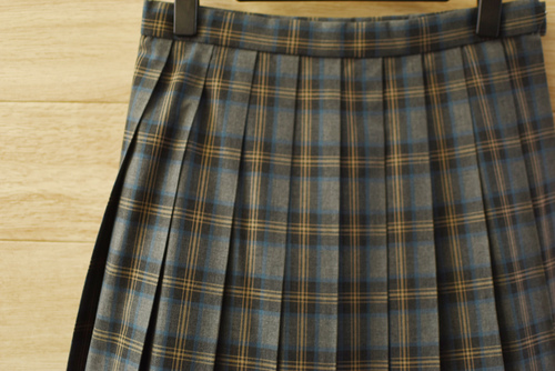  c�����i���J���R�[���q�w������ �l�C�`�F�b�N�� �ăX�J�[�gW66L51���O���[�E���Ȃ� �s��