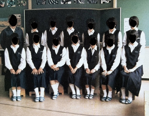 �Q�n�� 1982�N �ɐ���s�� �B�@���w�Z ���ƃA���o��