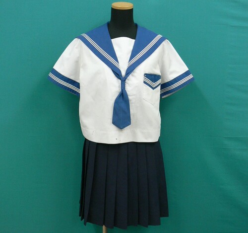 ���{ #1749�@�s���s���@�s�����w�Z�t�G����3�{���C���̉ăZ�[���[�@�l�N�^�C�t�@�y�傫�ȃT�C�Y�z