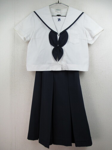 ���ꌧ 9584�@560�@��k���w �ăZ�[���[�㉺�Z�b�g �����{���t �O�z�b�N