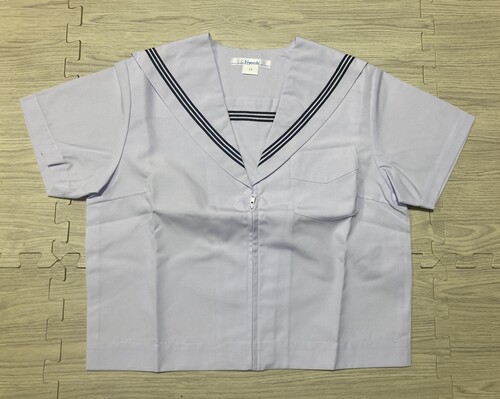 ���{ 3-158���򍲖�s���@���쒆�w�Z����3�{���C���̉ăZ�[���[�@�O�J���@�T�C�Y17�y���g�p�V�i�z