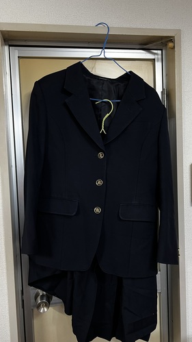 [�s��] �s���@�u���U�[�Ɠ~�X�J�[�g�@L�T�C�Y