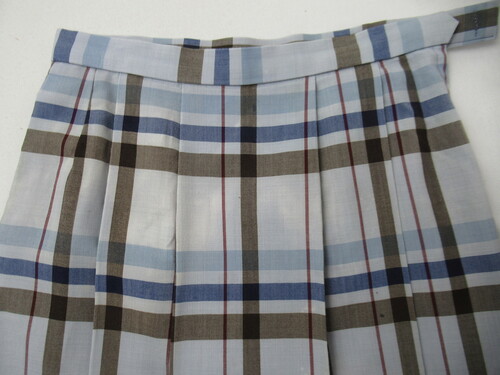 ���s�{ 0113�@200�@������ �ăX�J�[�g �O���[�{���{�� �`�F�b�N��