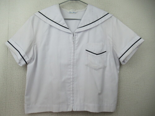 [�s��] 0129�@220�@�傫�ȃT�C�Y�I�ăZ�[���[�㒅 SchoolRock �O�W�b�p�[