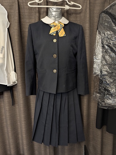 �É��� �x�m�s���g����ꒆ�w�Z�@�C�[�g���A�u���E�X2��A�ē~�X�J�[�g