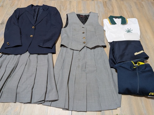 ���R�� ���R���������R�H�ƍ����w�Z ���q���� �㉺�Z�b�g