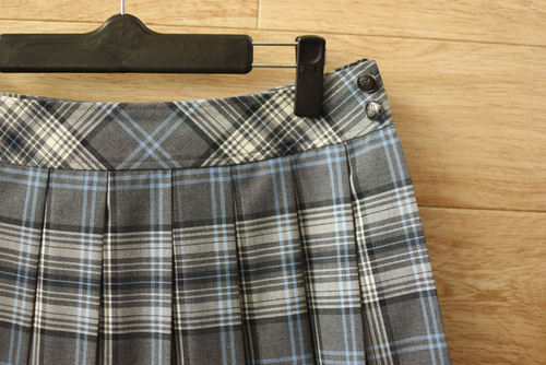  a�����i �傫��W69L53�������s �听�����w�Z �l�C�`�F�b�N�� �ăX�J�[�g���O���[�E���E�� ISETAN�ɐ��O