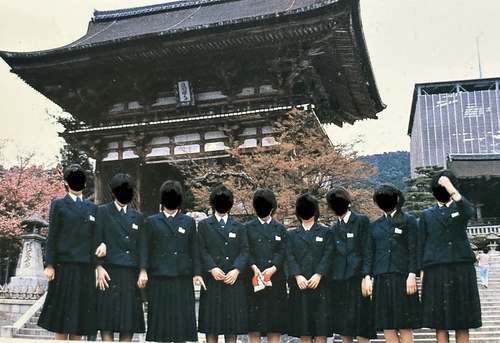 �V���� 1986�N �����s�������w�Z ���ƃA���o��