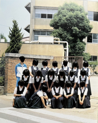 �����s 1982�N ����s�� �����ꒆ�w�Z ���ƃA���o��