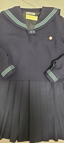 �����s ��Ȓ��쒆�w�Z�̍Z�͕t���Z�[���[�~���A�X�J�[�g�̏㉺�Z�b�g�I�I