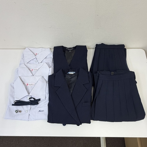 �ޗǌ� �w�Z�@�l�V����w �V�������w�Z ���q���� �㉺�Z�b�g �Z�͕t�� [052303]