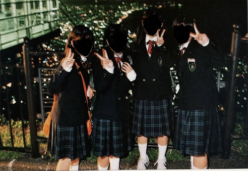 �{�錧 1999�N ���s�� �Z�g�䒆�w�Z ���ƃA���o�� ���A�� ���ƋL�O