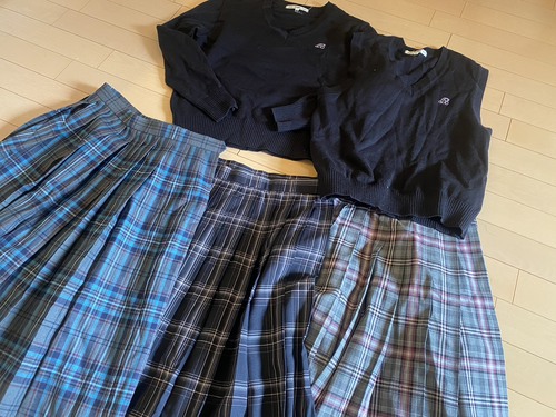 [�s��] 002�@�w�Z���s���@�p���X&�ɐ��O���@�Z�[�^�[&�`�F�b�N�X�J�[�g�@5�_