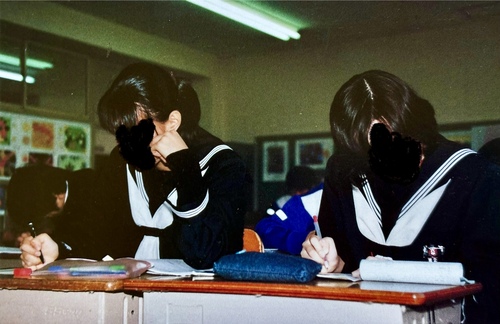 ��t�� 1999�N �s��s���Z���w�Z ���ƃA���o��