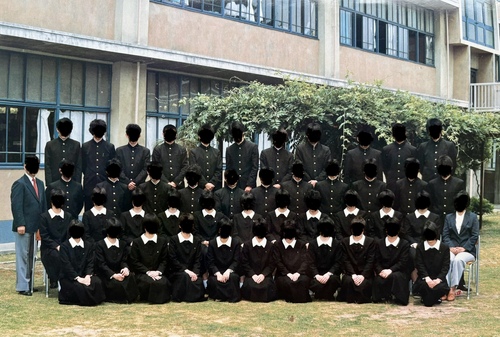 �É��� 1983�N �É����� �����썂���w�Z ���ƃA���o��