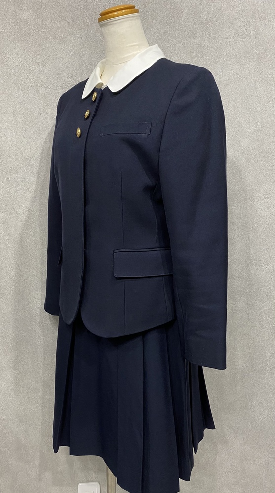 制服市場 埼玉県 浦和明の星女子中学校 冬服上下セット 160Aサイズ 制服市場 埼玉県 浦和明の星女子中学校 冬服上下セット 160Aサイズ