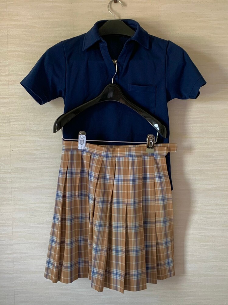 東京都 品川女子学院の夏服（制服）セット Mサイズ 美品です。