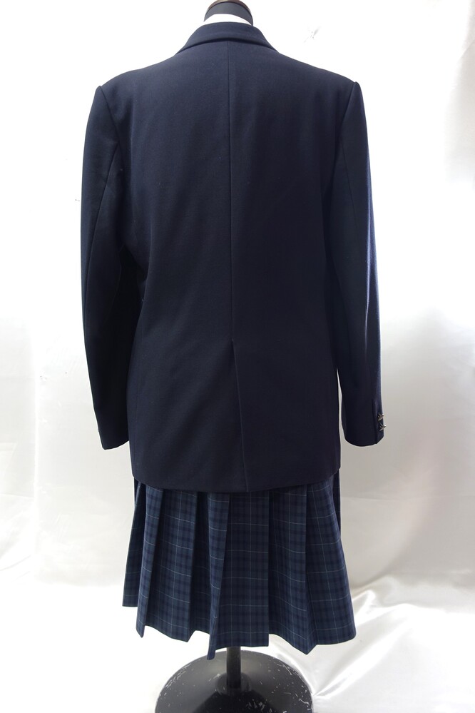 制服市場 - 9610 大きいサイズ！上下4点セット！東京都府中市立府中第二中学 冬服 女子制服 校章エンブレム