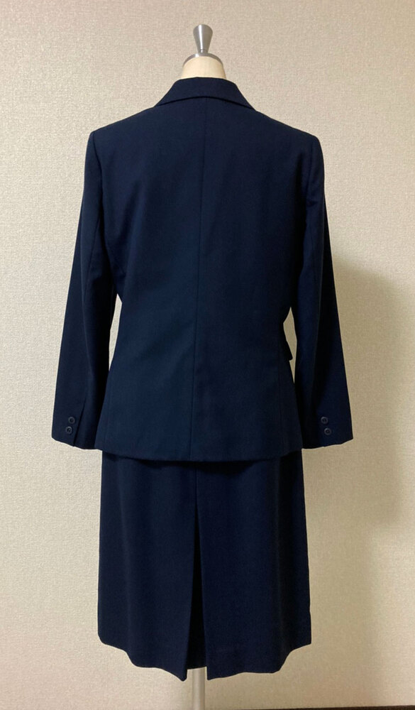 制服市場 福岡県 【県立小倉商業高校】ジャケット 長袖ブラウス 冬スカート 校章 セット ②