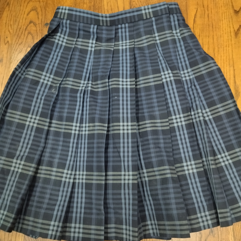 制服市場 - [不明] 学校名不明 ブラウス・チェックスカート・セーラー服・スカート 計4枚 【A199】