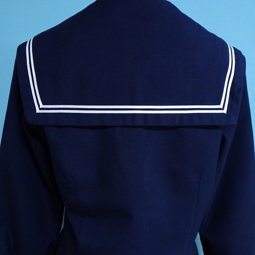 制服市場 247☆和歌山県橋本市立 紀見東中学校 白2本ラインの冬セーラー 前開き サイズ160A