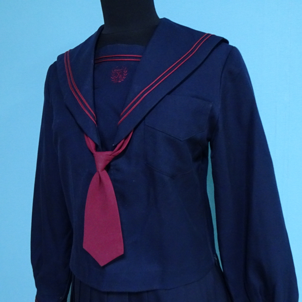制服市場 大阪府 317☆堺市立 深井中央中学校☆襟カバー欠品 赤2本ラインの冬セーラー ネクタイ付