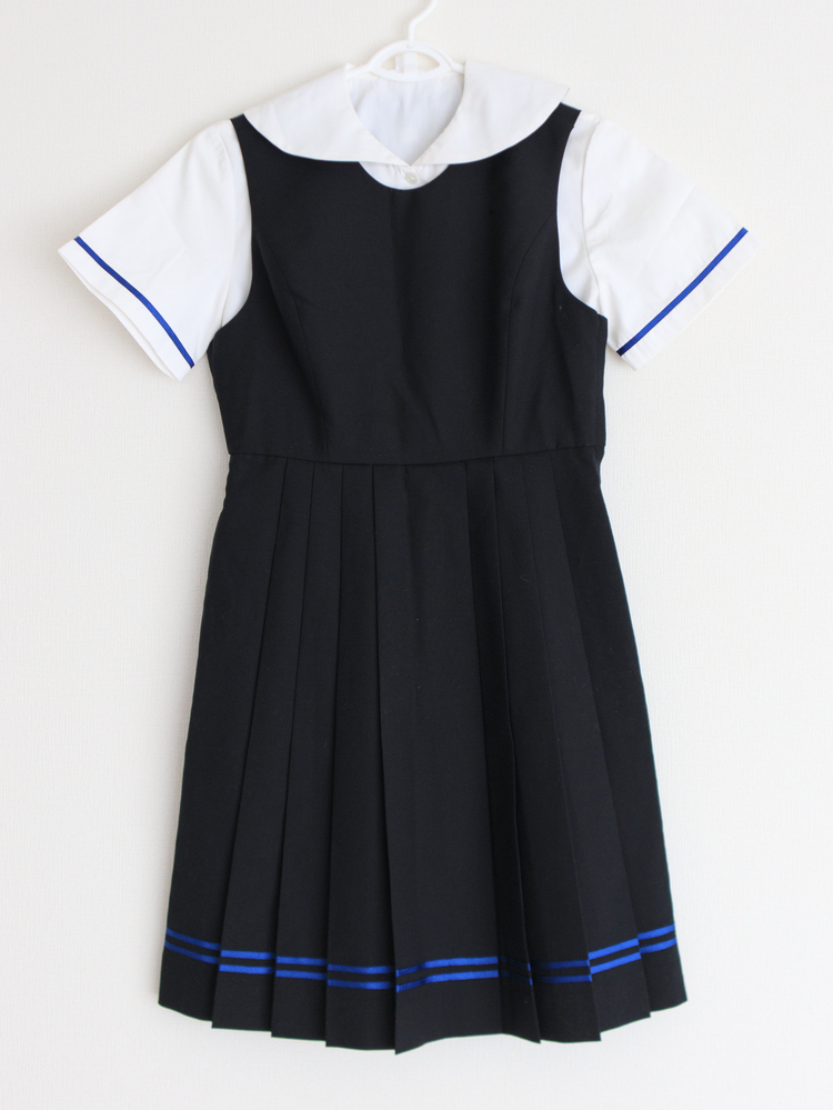 東京都 美品 瀧野川女子学園中学高等学校 夏制服2点 半袖ブラウス 夏ジャンスカ