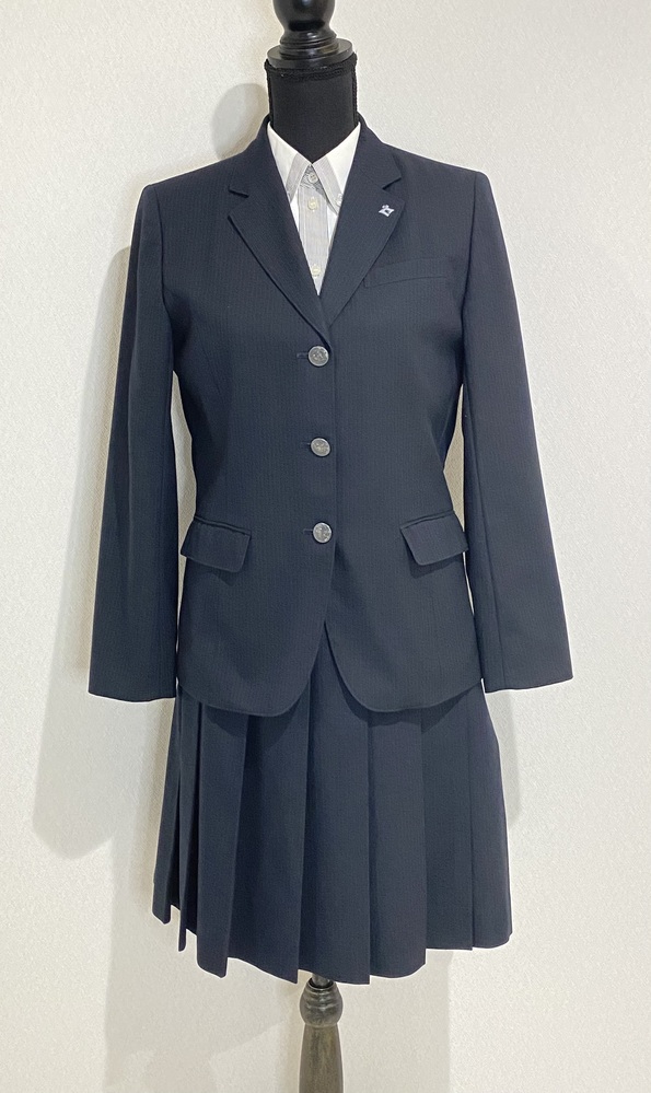 制服 好感度120%な清楚系制服🎻 #入江美沙希 #藤村木音 #広瀬まのか が着て