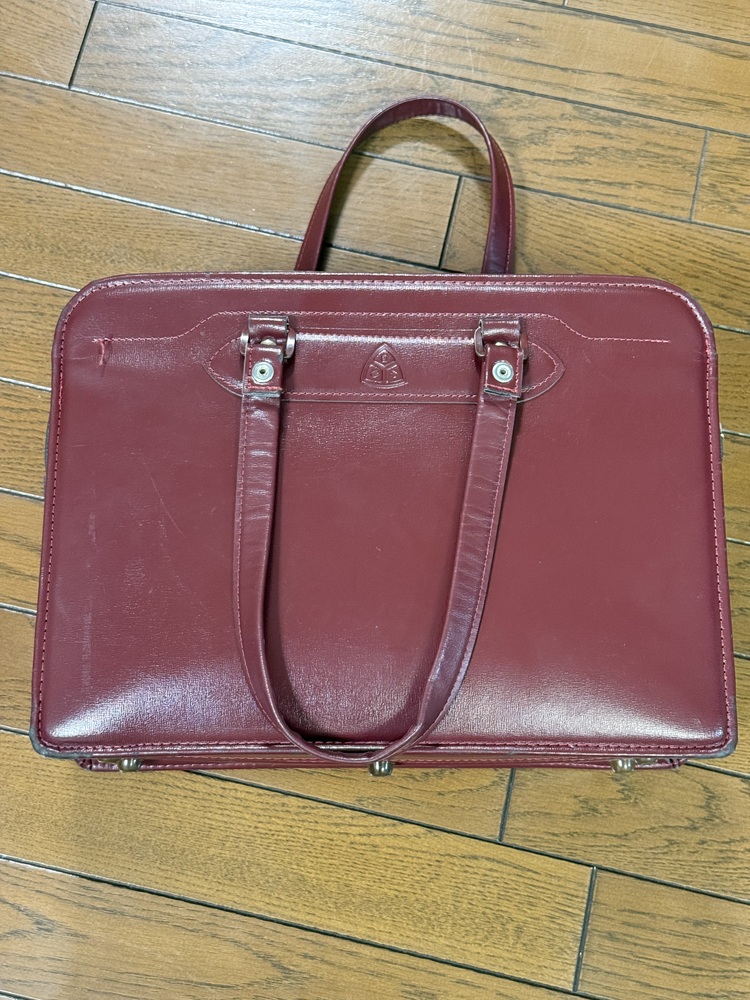 金蘭会高校の皮カバン&補助カバン 金蘭会高校の皮カバン&補助カバン - メルカリ