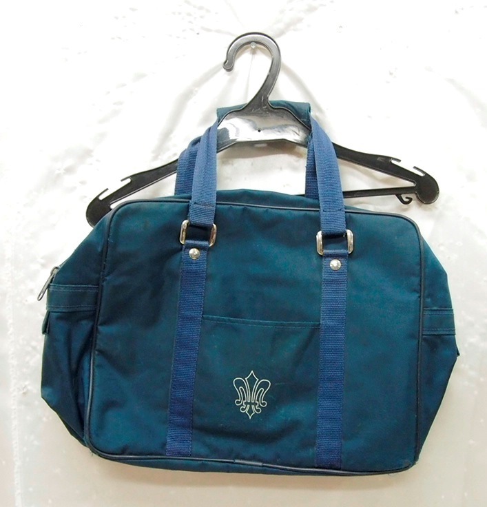 【新品未使用希少品】familiar✖️甲南女子学園　ポーチ 2025年最新】バッグ・ポーチの人気アイテム - メルカリ