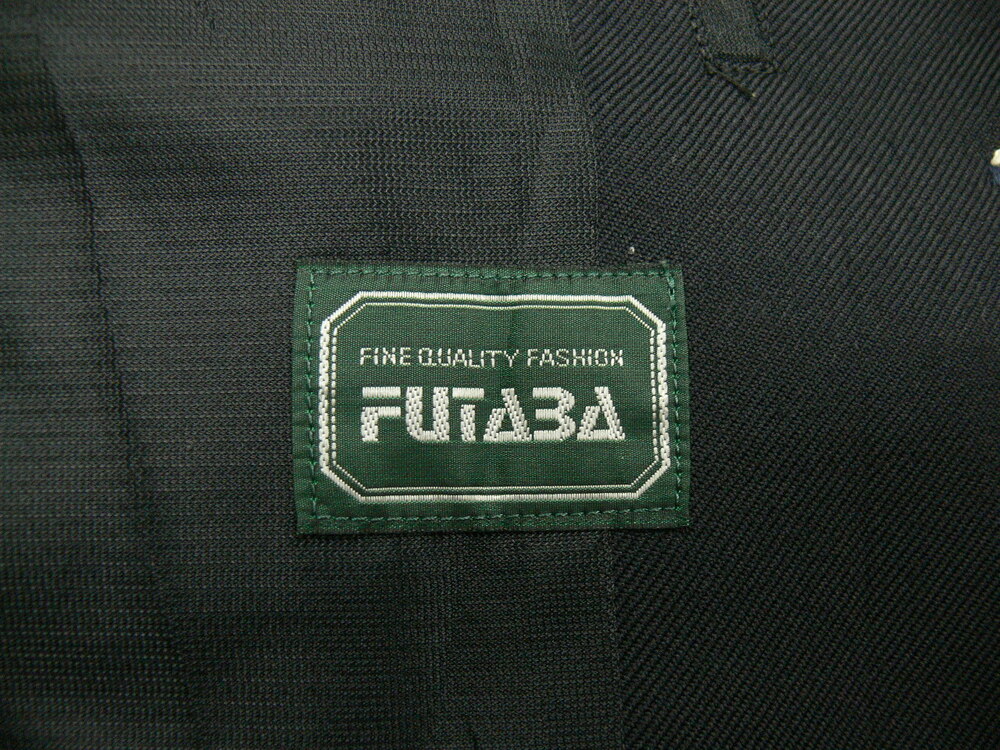 制服　（期間限定値下げ中） 埼玉県 入間市立黒須中学校 女子制服 2点 sf002724