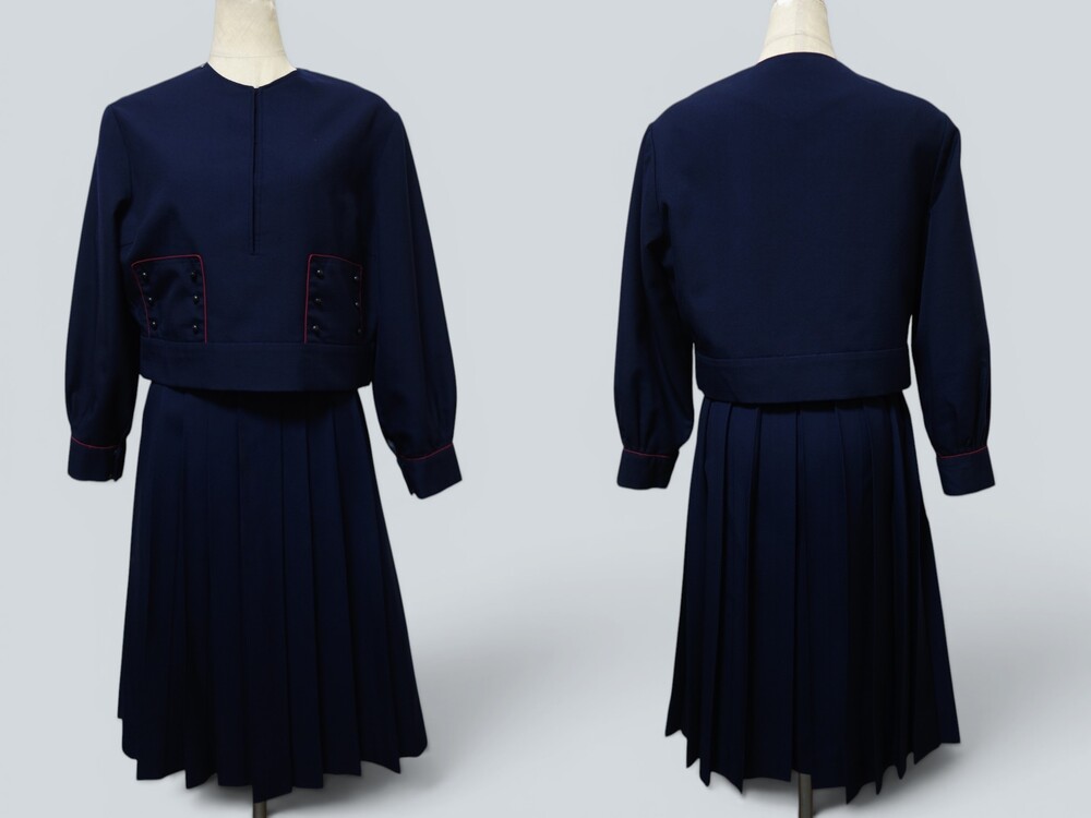 値下げ‼️ 国鉄制服 冬服 セットアップ 羅紗生地 金ボタン 3号赤タグ S35年 1778936256-1778936551.jpg
